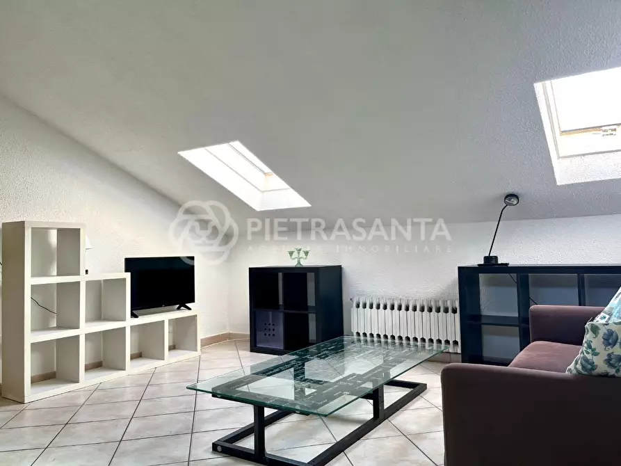 Immagine 2 di Appartamento in affitto  a Pietrasanta