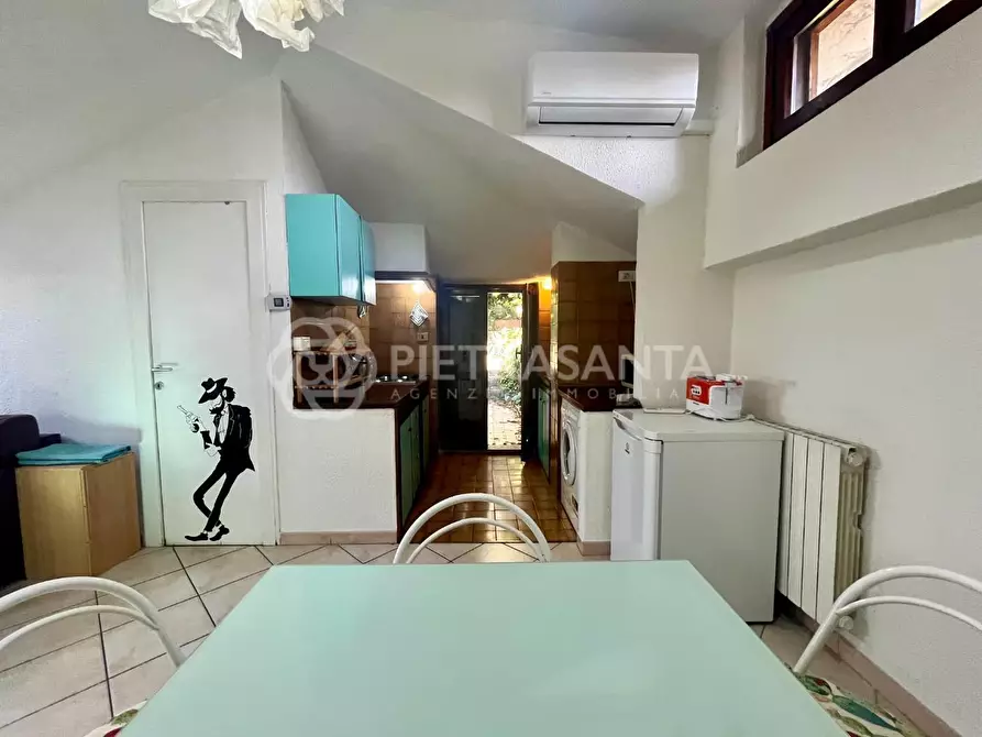 Immagine 5 di Appartamento in affitto  a Pietrasanta