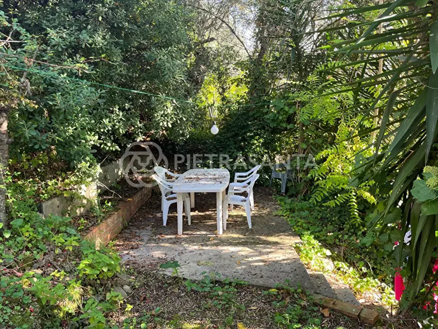 Immagine 29 di Appartamento in affitto  a Pietrasanta