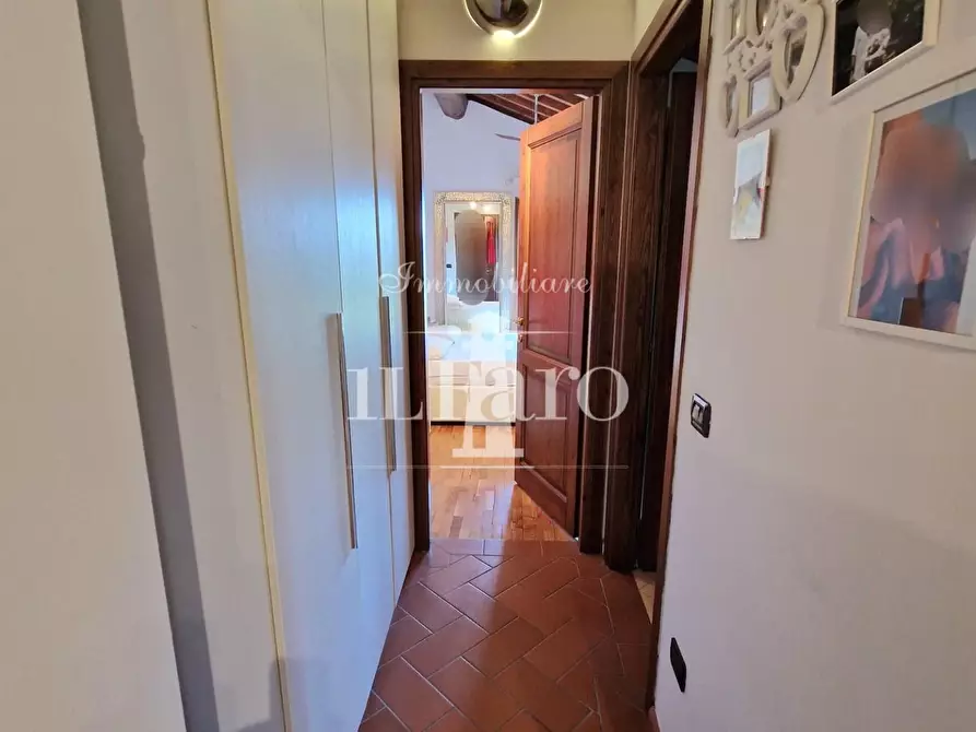 Immagine 7 di Appartamento in vendita  a Campi Bisenzio