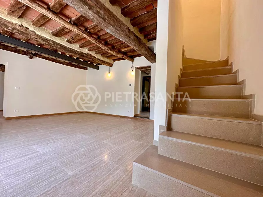 Immagine 10 di Rustico / casale in vendita  a Pietrasanta