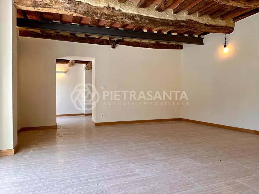 Immagine 9 di Rustico / casale in vendita  a Pietrasanta