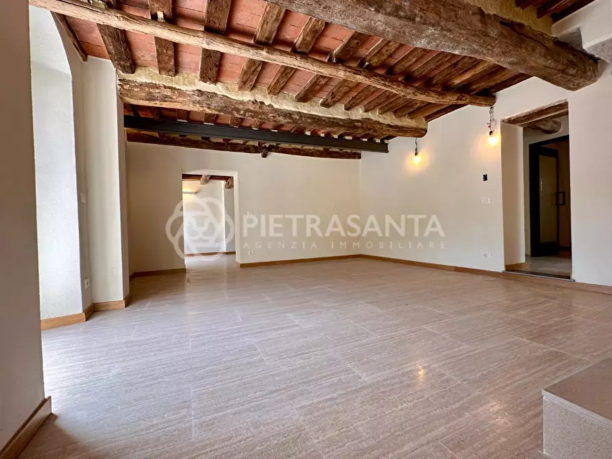 Immagine 11 di Rustico / casale in vendita  a Pietrasanta
