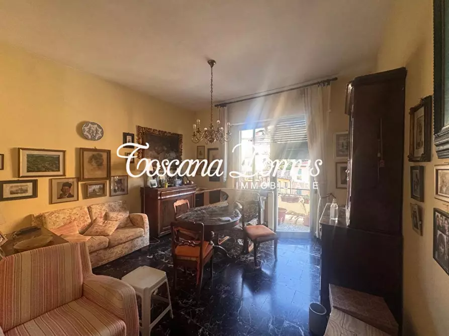 Immagine 1 di Appartamento in vendita  a Siena