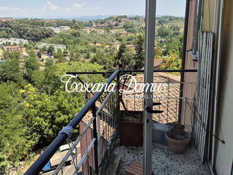 Immagine 7 di Appartamento in vendita  a Siena