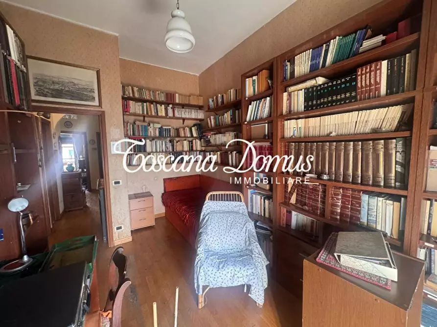 Immagine 10 di Appartamento in vendita  a Siena