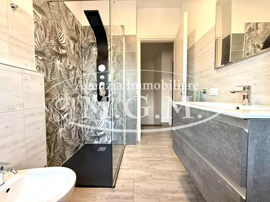 Immagine 11 di Casa bifamiliare in vendita  a Pontedera