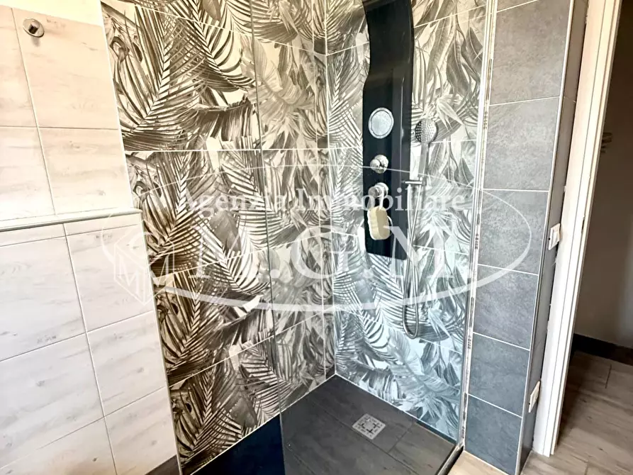 Immagine 6 di Casa bifamiliare in vendita  a Pontedera