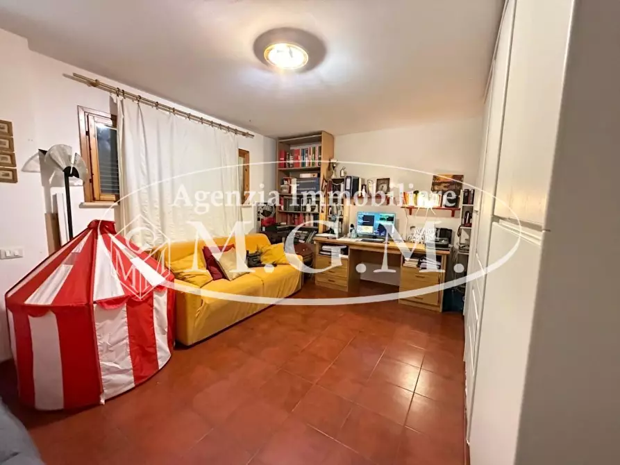 Immagine 45 di Villetta a schiera in vendita  a Calcinaia