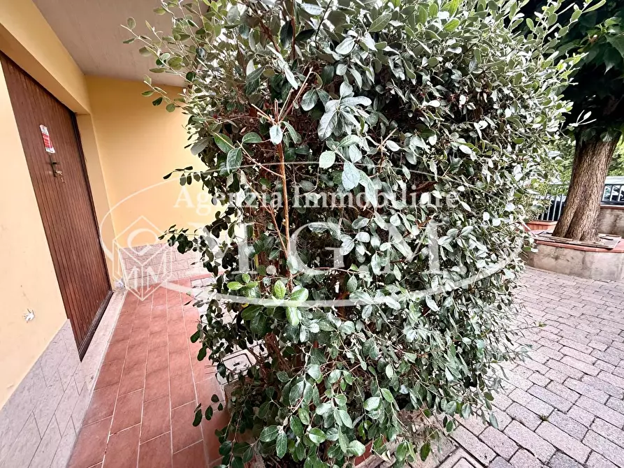 Immagine 40 di Villetta a schiera in vendita  a Calcinaia