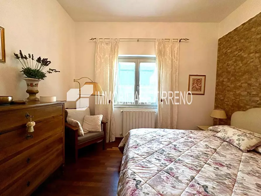 Immagine 13 di Appartamento in vendita  a Massa