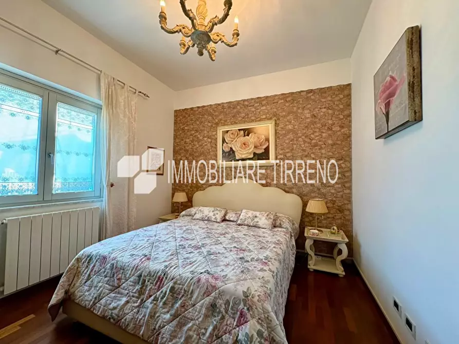 Immagine 35 di Appartamento in vendita  a Massa