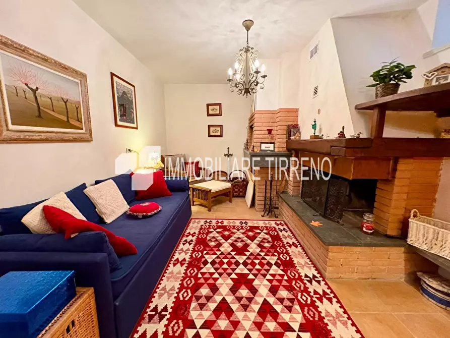 Immagine 31 di Appartamento in vendita  a Massa