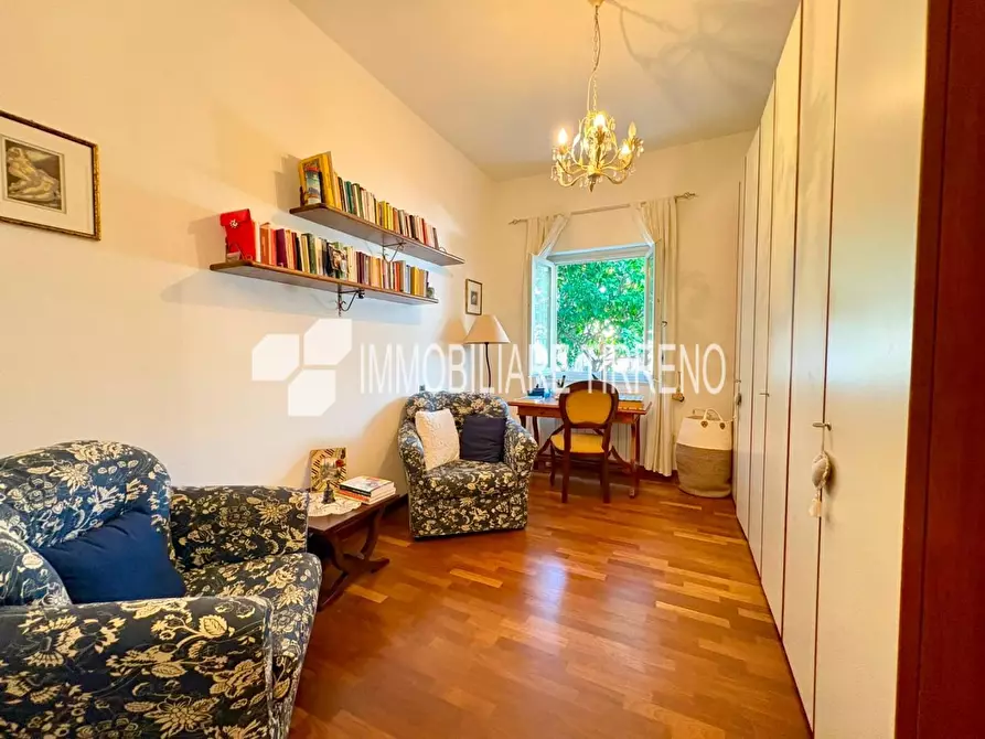 Immagine 14 di Appartamento in vendita  a Massa