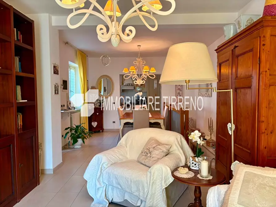 Immagine 26 di Appartamento in vendita  a Massa