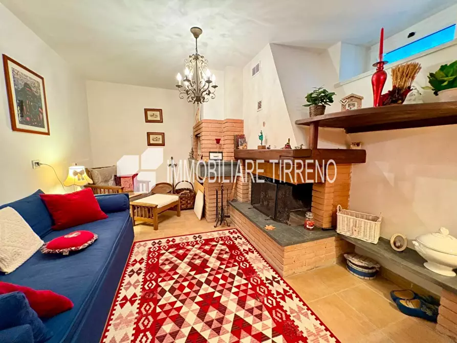 Immagine 37 di Appartamento in vendita  a Massa
