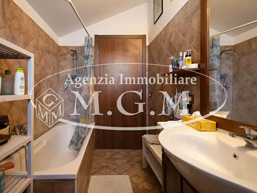 Immagine 13 di Appartamento in vendita  a Santa Maria A Monte