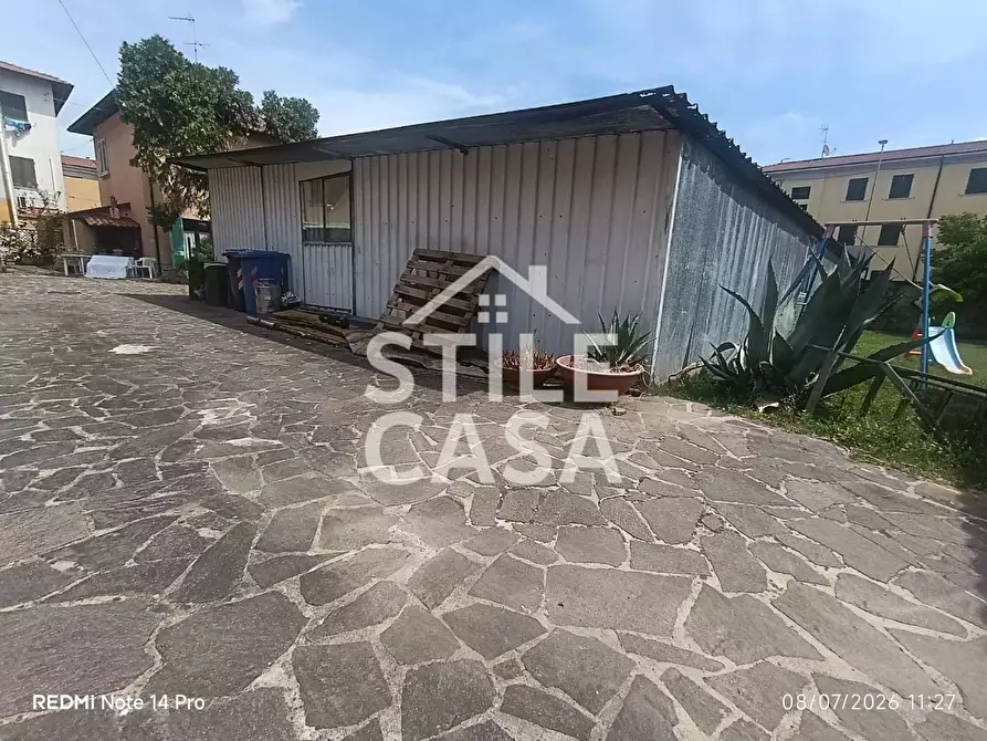 Immagine 10 di Garage in vendita  a Castelfranco Di Sotto