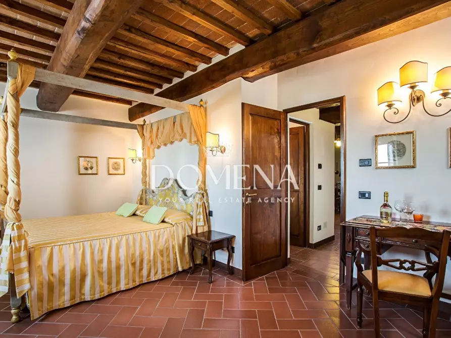 Immagine 7 di Appartamento in vendita  a San Gimignano