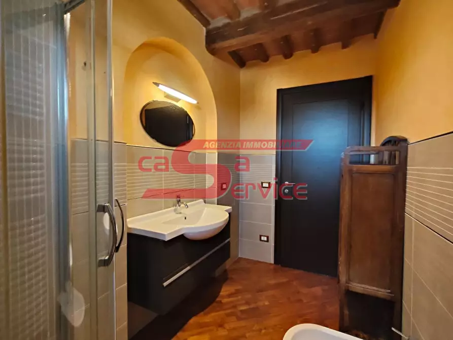 Immagine 13 di Appartamento in vendita  a Uzzano