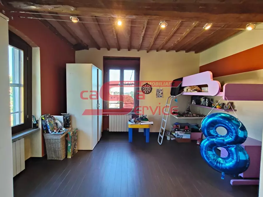 Immagine 18 di Appartamento in vendita  a Uzzano