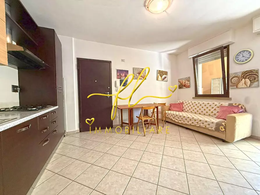 Immagine 5 di Appartamento in vendita  a Cecina
