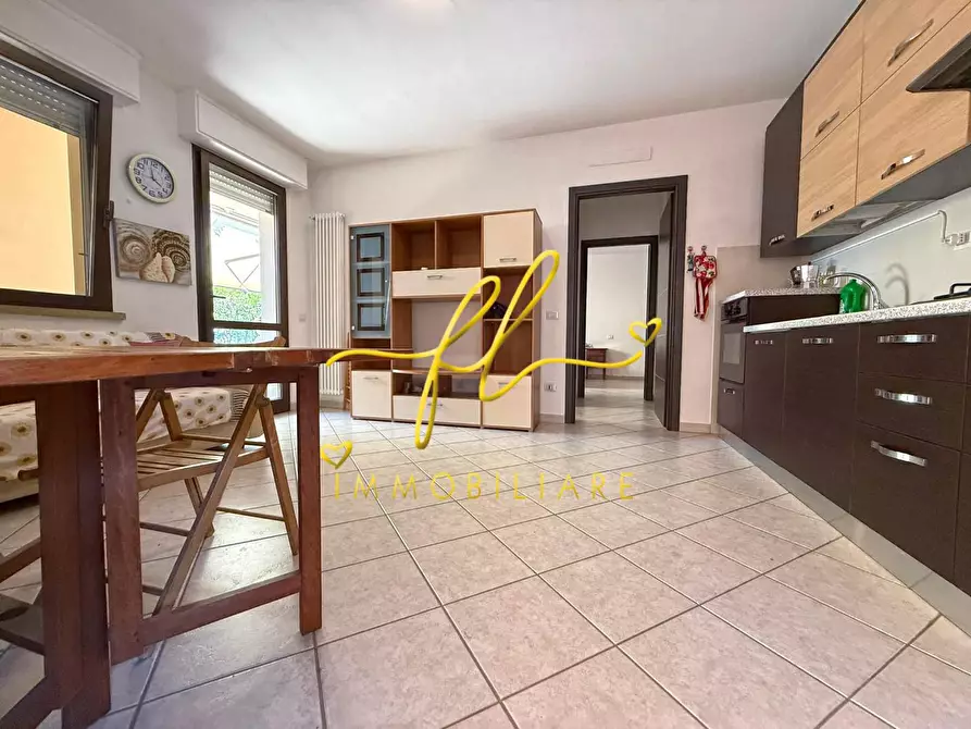 Immagine 4 di Appartamento in vendita  a Cecina