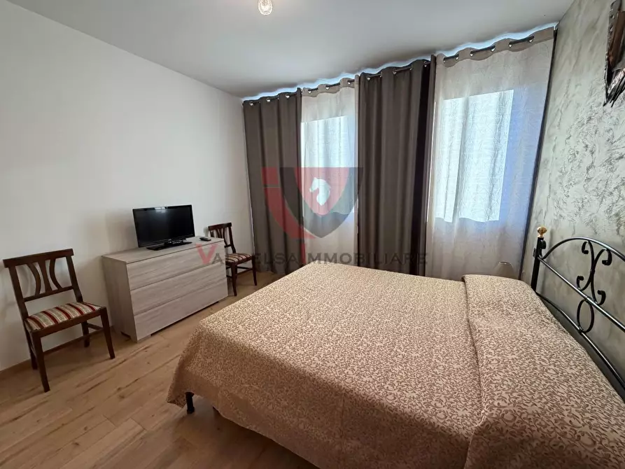 Immagine 12 di Appartamento in vendita  a Colle Di Val D'elsa