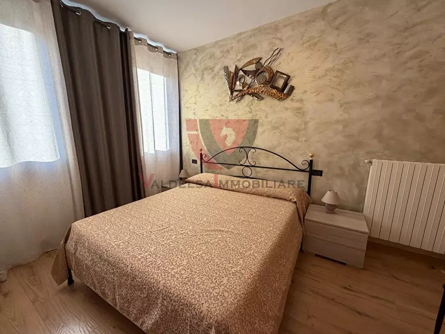 Immagine 18 di Appartamento in vendita  a Colle Di Val D'elsa