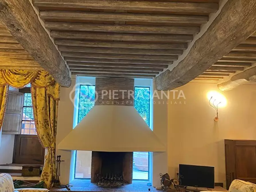Immagine 14 di Rustico / casale in vendita  a Pietrasanta