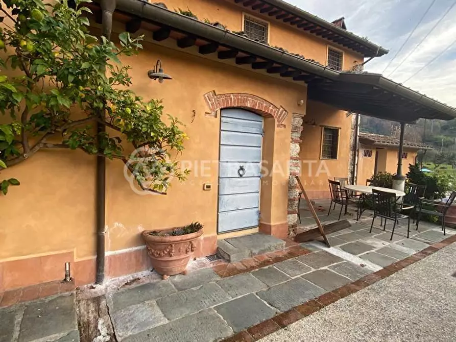 Immagine 2 di Rustico / casale in vendita  a Pietrasanta