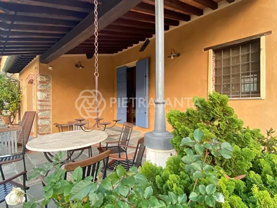 Immagine 7 di Rustico / casale in vendita  a Pietrasanta