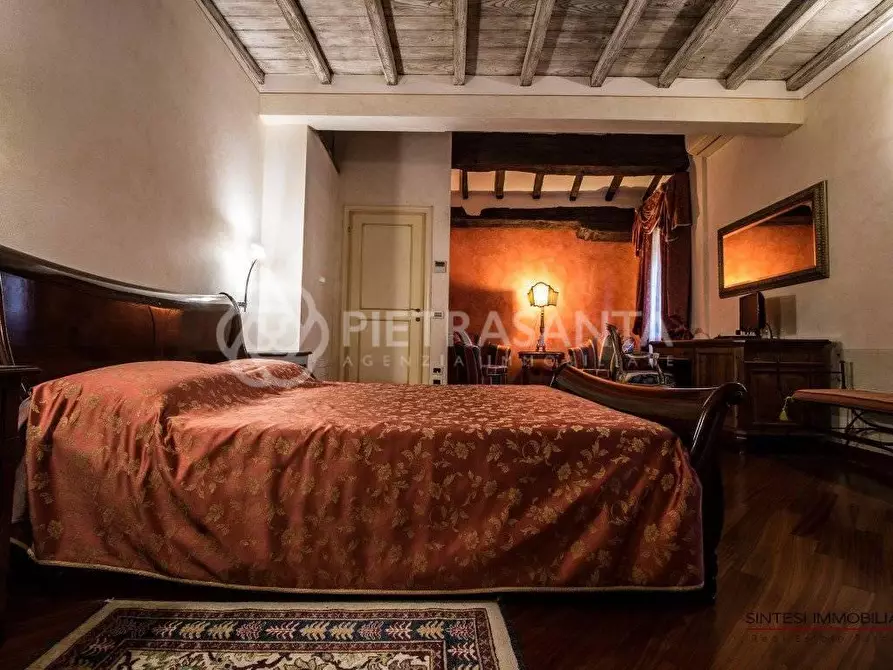 Immagine 19 di Rustico / casale in vendita  a Pietrasanta