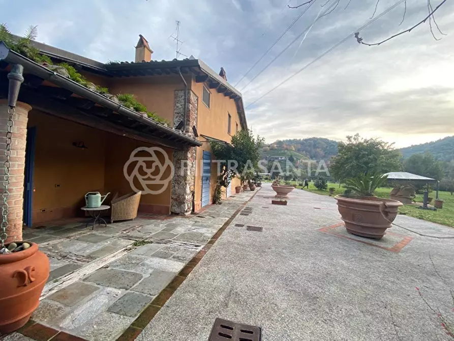 Immagine 8 di Rustico / casale in vendita  a Pietrasanta
