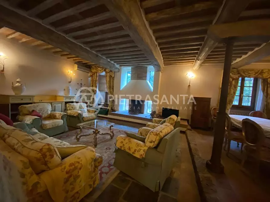 Immagine 16 di Rustico / casale in vendita  a Pietrasanta
