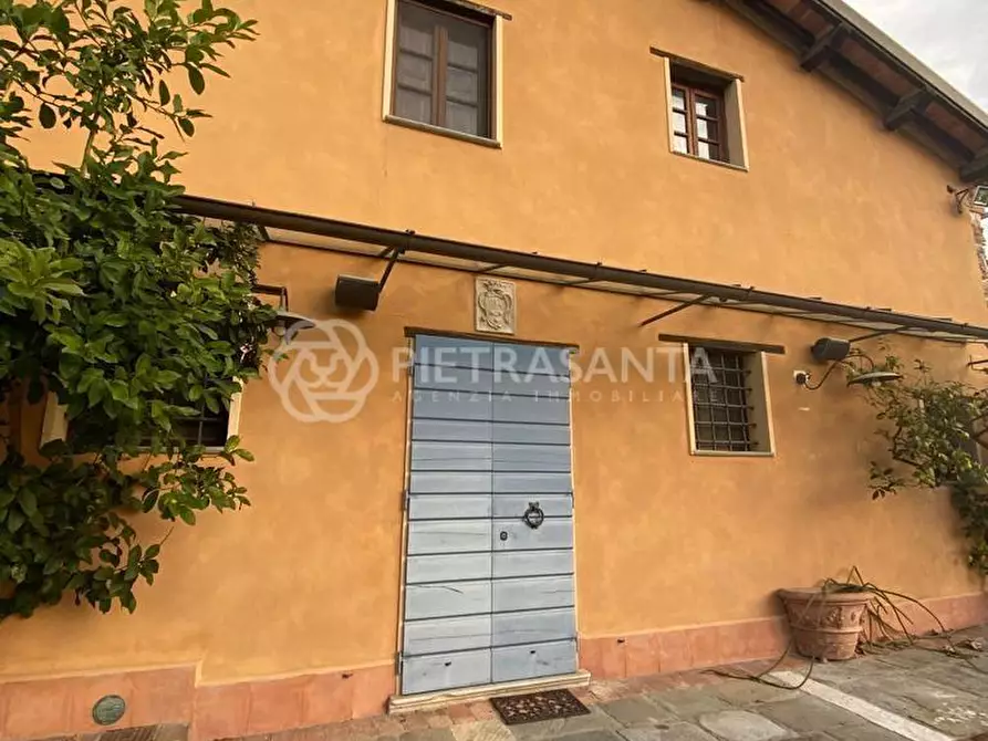 Immagine 3 di Rustico / casale in vendita  a Pietrasanta