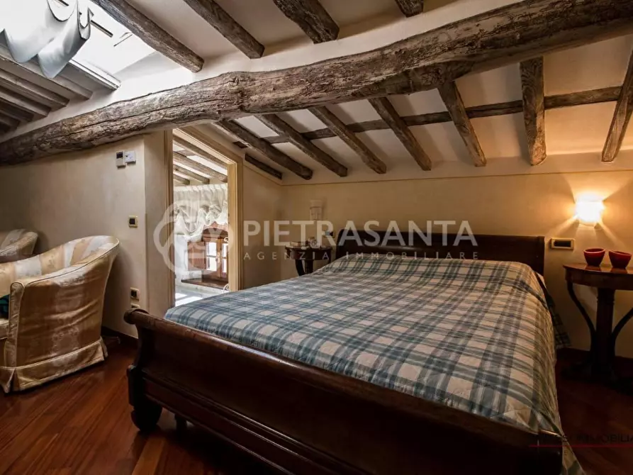 Immagine 18 di Rustico / casale in vendita  a Pietrasanta