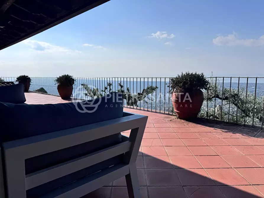 Immagine 24 di Casa colonica in vendita  a Pietrasanta