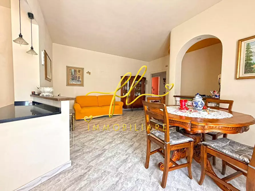 Immagine 2 di Appartamento in vendita  a Rosignano Marittimo