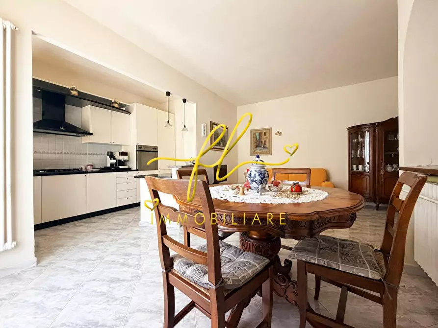 Immagine 5 di Appartamento in vendita  a Rosignano Marittimo