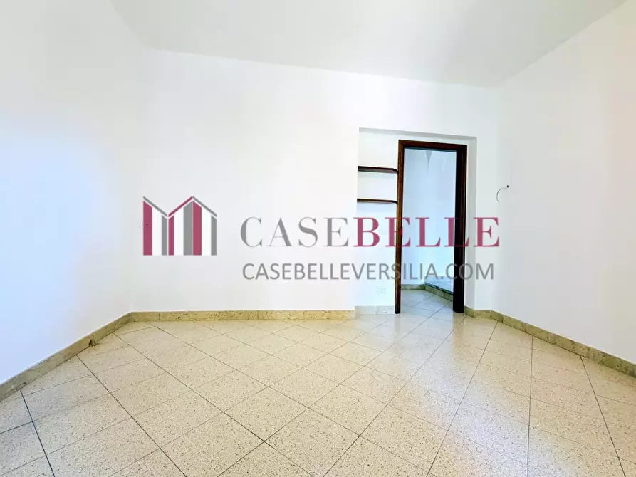 Immagine 2 di Appartamento in affitto  a Pietrasanta