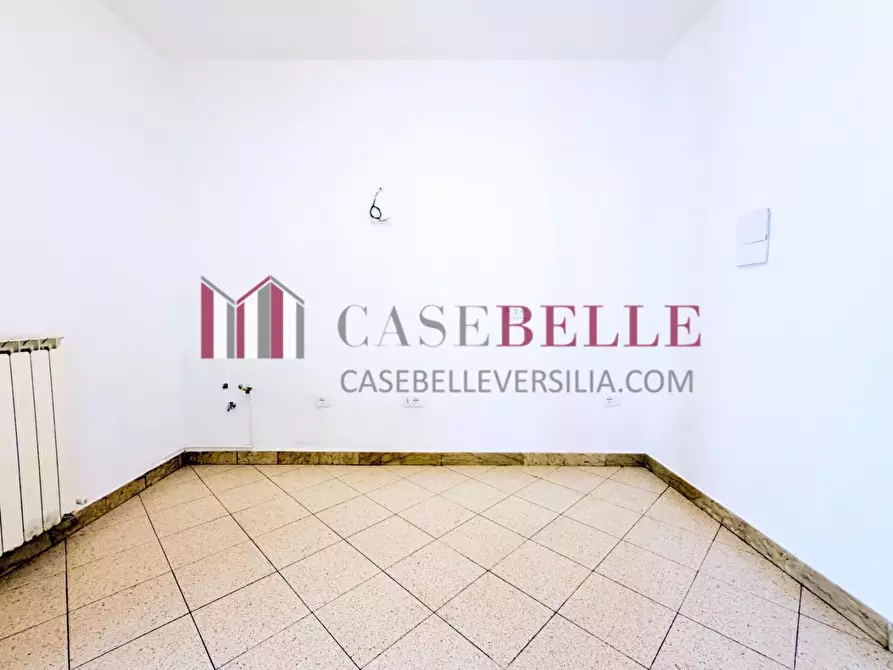 Immagine 4 di Appartamento in affitto  a Pietrasanta