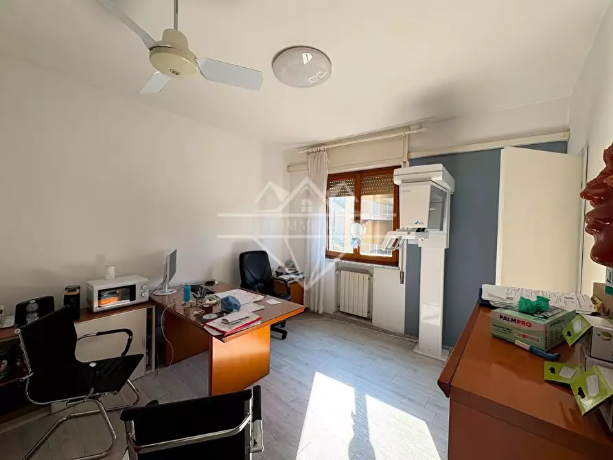 Immagine 6 di Appartamento in vendita  a Carrara