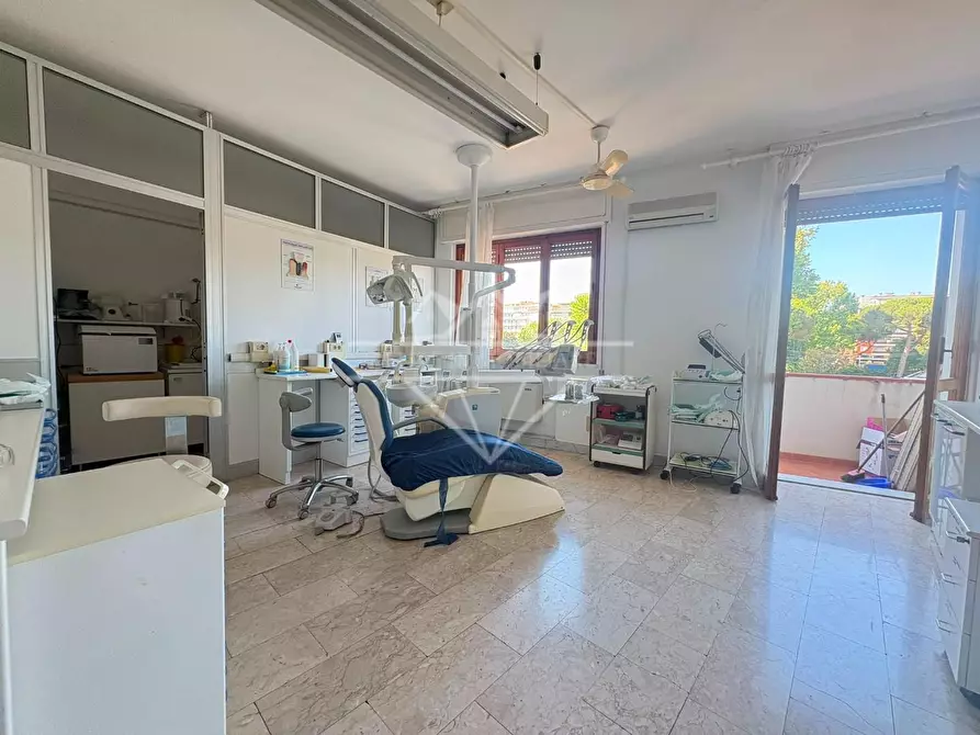 Immagine 16 di Appartamento in vendita  a Carrara