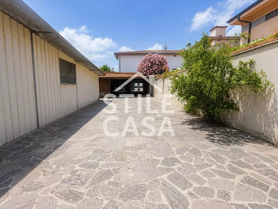 Immagine 25 di Casa semindipendente in vendita  a Castelfranco Di Sotto
