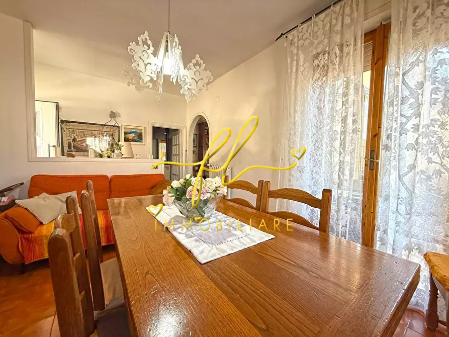 Immagine 12 di Appartamento in vendita  a Cecina