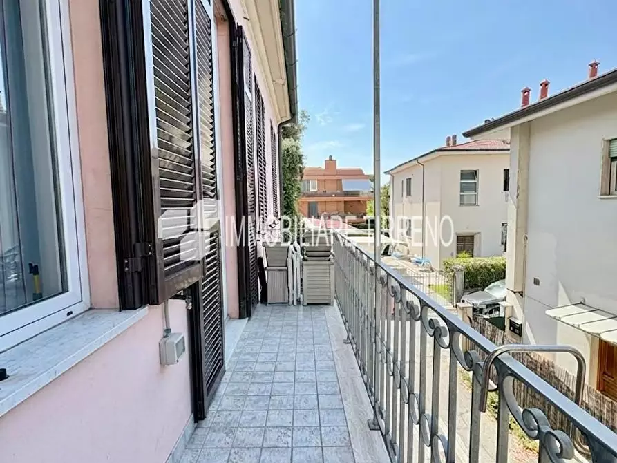 Immagine 8 di Appartamento in vendita  a Massa