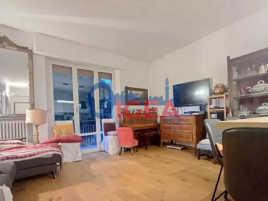 Immagine 1 di Appartamento in vendita  a Siena