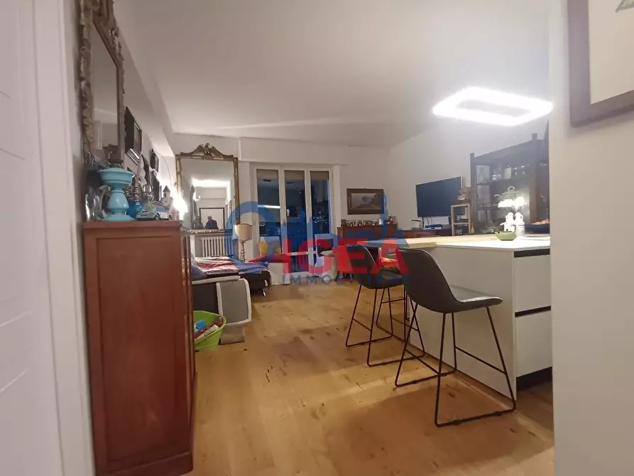 Immagine 6 di Appartamento in vendita  a Siena