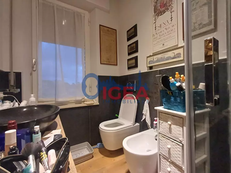 Immagine 31 di Appartamento in vendita  a Siena